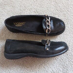 VIONIC ALDA w/Orthaheel Technology Shoes Size 6 Black Lizard Print Chain Loafers